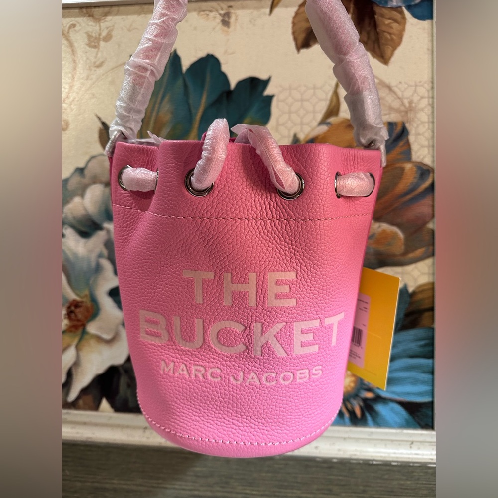 Marc Jacobs The Leather Bucket Bag